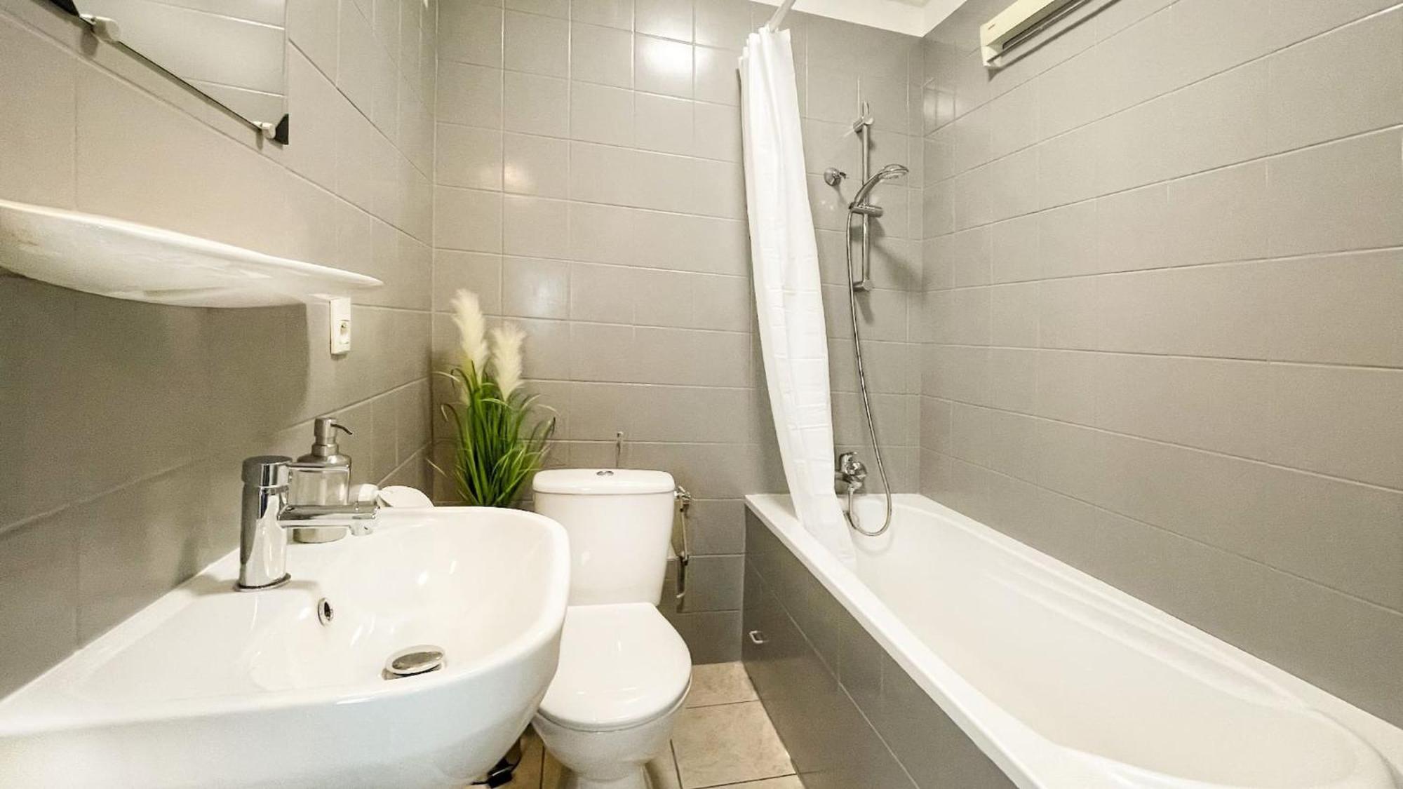Homey Keola - Parking Prive Gratuit - Aux Portes De Geneve - Au Pied Du Tram - Appartement Avec 1 Chambre Et Un Grand Salon Avec Un Canape-Lit Ambilly Exteriör bild