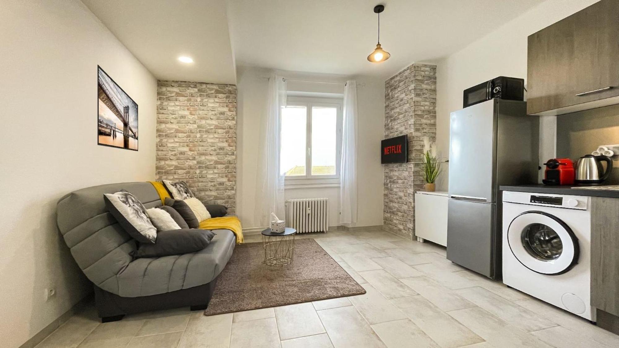 Homey Keola - Parking Prive Gratuit - Aux Portes De Geneve - Au Pied Du Tram - Appartement Avec 1 Chambre Et Un Grand Salon Avec Un Canape-Lit Ambilly Exteriör bild
